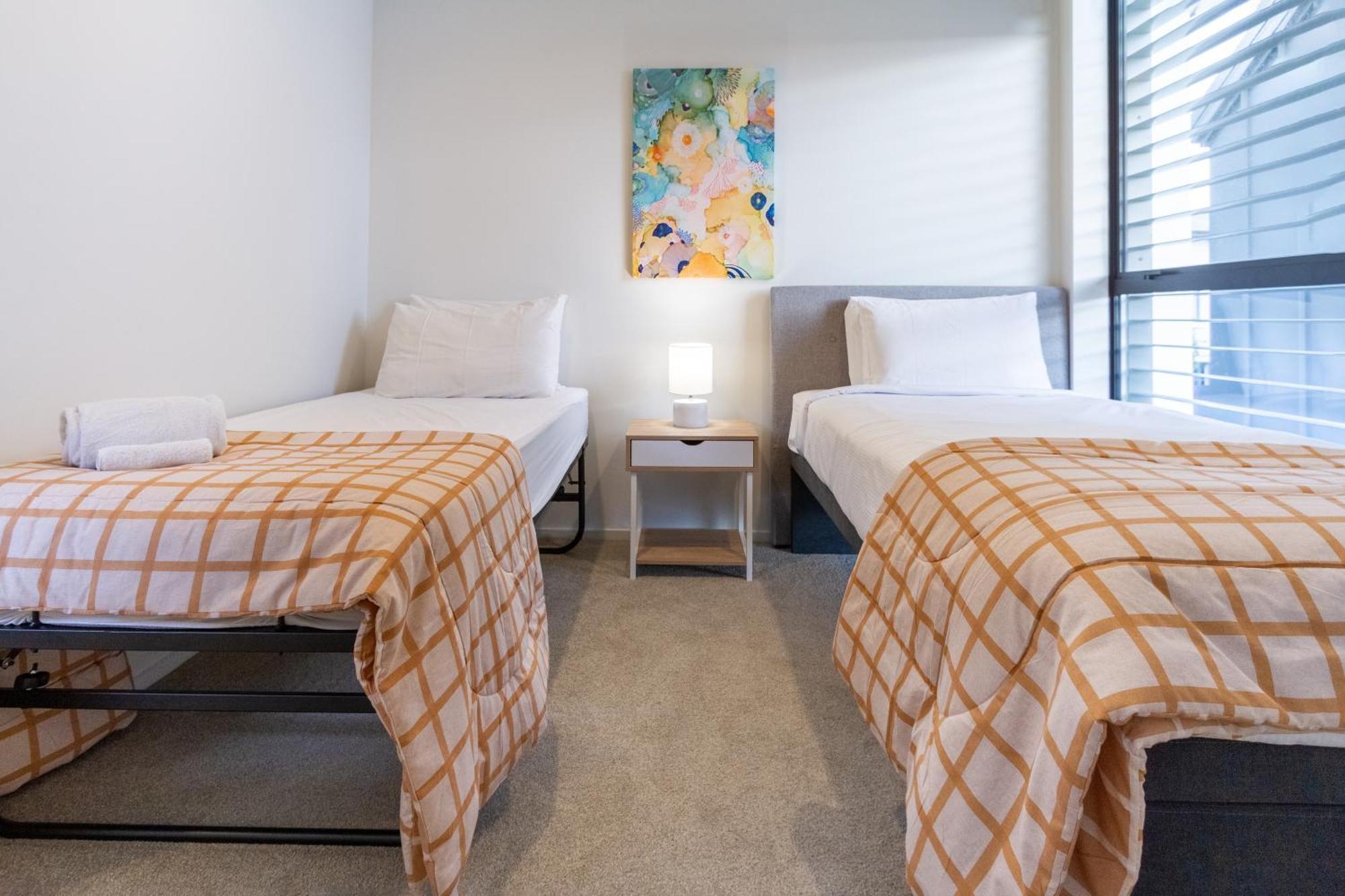Modern 2 Bed 2 Bath Opposite Hagley Park Apartment Крайстчърч Екстериор снимка